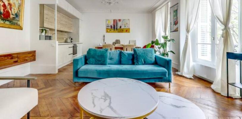 The Lady In Red - Romantique - Bail Mobilite Appartement