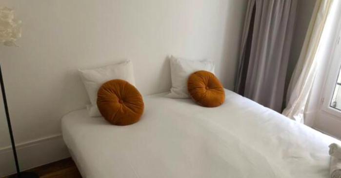 The Lady In Red - Romantique - Bail Mobilite Appartement
